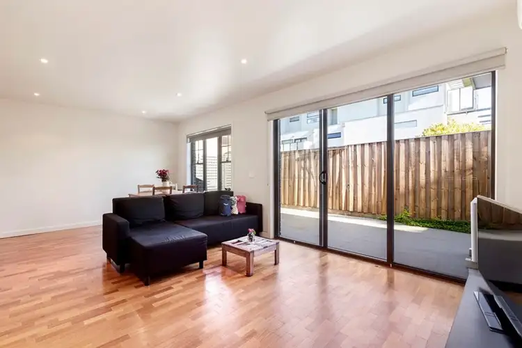 Main view of Homely apartment listing, 5/43 Rosstown Road, Carnegie VIC 3163