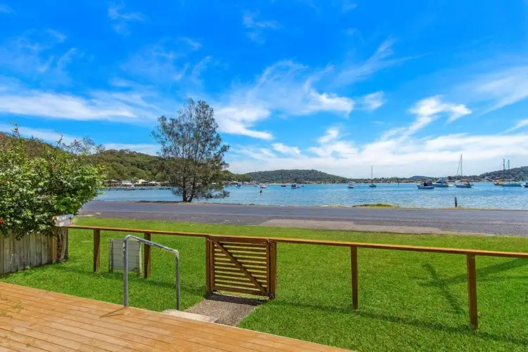 21 Pretty Beach Road, Pretty Beach NSW 2257