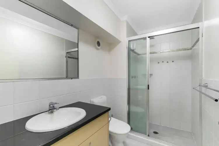Sixth view of Homely unit listing, 4/89 Bay Terrace, Wynnum QLD 4178