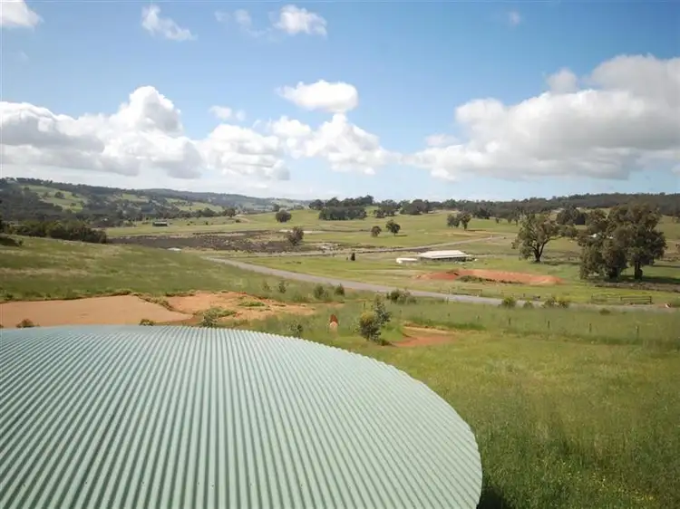 3 Pollard Road, Wandering WA 6308