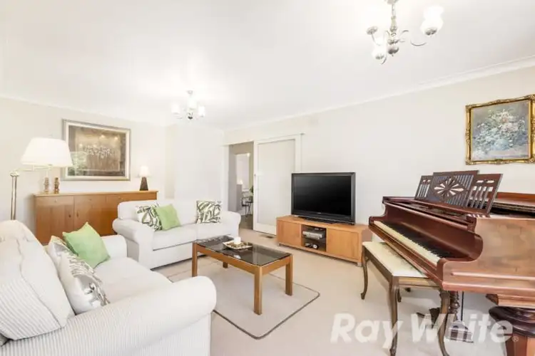 Fourth view of Homely house listing, 4 Cavill Court, Vermont South VIC 3133