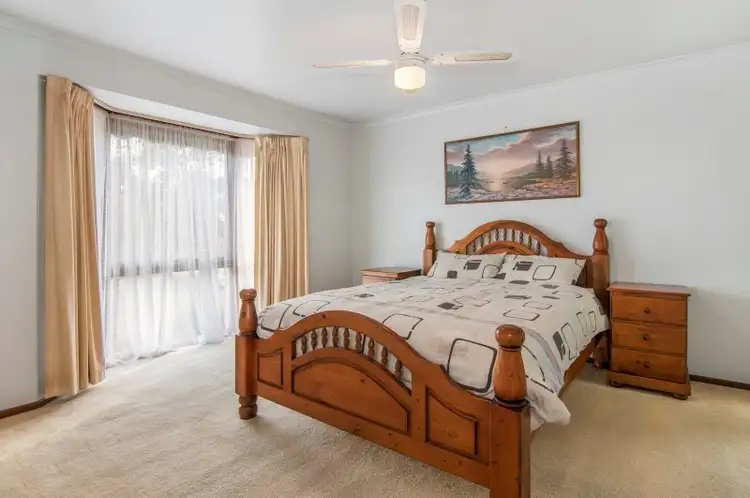 Seventh view of Homely house listing, 10 Paras Drive, Carrum Downs VIC 3201
