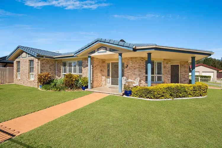 1 Kempnich Place, Yamba NSW 2464