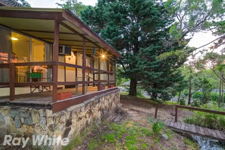 2 Glen Road, Eden Hills SA 5050