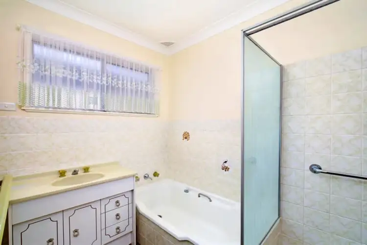 Third view of Homely house listing, 30 Sunshine Drive, Point Clare NSW 2250