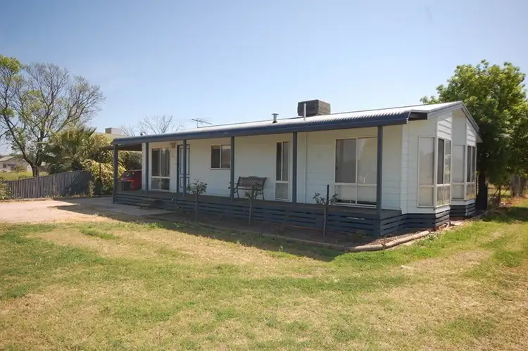 2245 Curran Road, Yenda NSW 2681