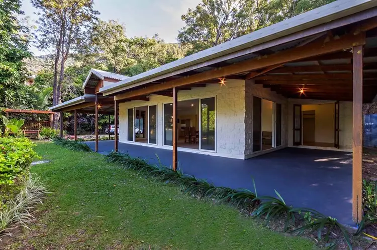 77 Reynolds Road, Oak Beach QLD 4877