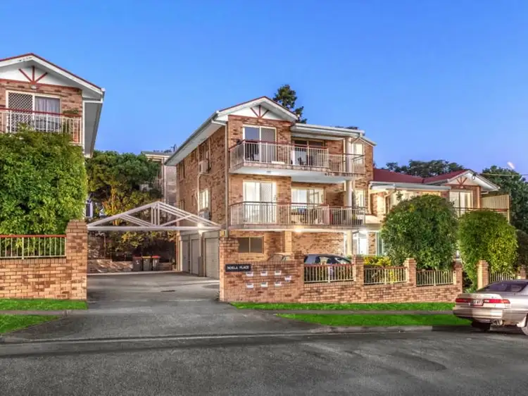 2/30 Noela Street, Coorparoo QLD 4151