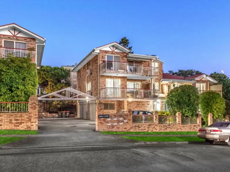 Main view of Homely unit listing, 2/30 Noela Street, Coorparoo QLD 4151