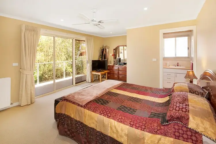 Seventh view of Homely house listing, 9 Sainsbury Court, Mount Clear VIC 3350