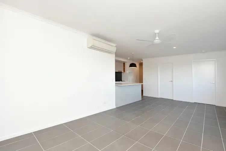 Sixth view of Homely unit listing, 303/9-15 Regina Street, Greenslopes QLD 4120