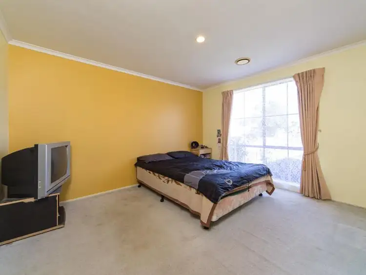 Second view of Homely house listing, 9 DRYSDALE Court, Hampton Park VIC 3976