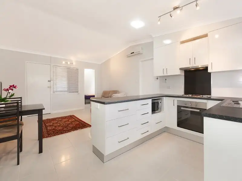 Main view of Homely unit listing, 4/11 Crichton Street, Yeerongpilly QLD 4105