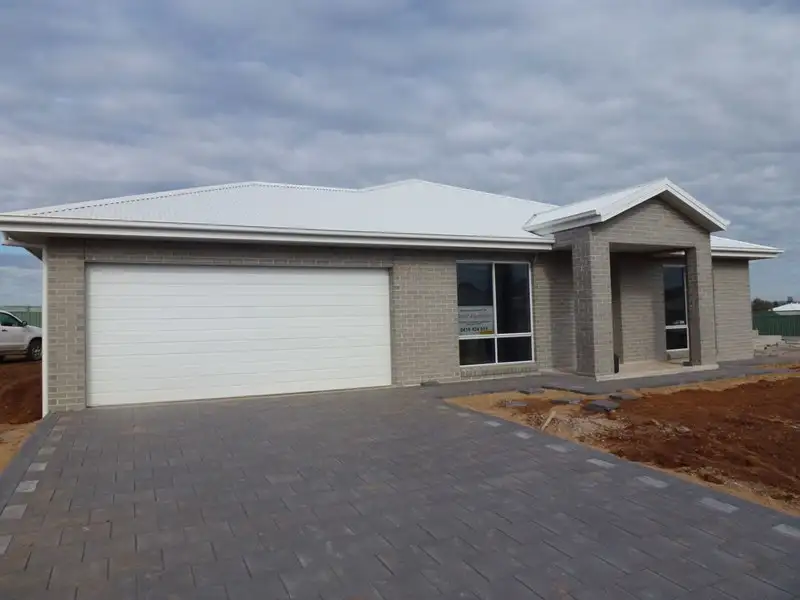 Main view of Homely house listing, 6 Aquarius Court, Dubbo NSW 2830