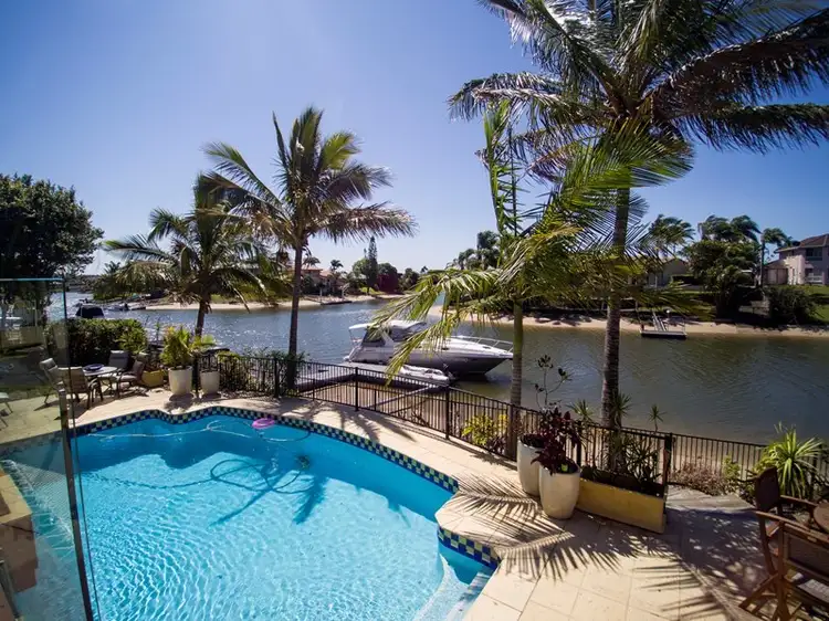 19 Argyle Crescent, Sorrento QLD 4217