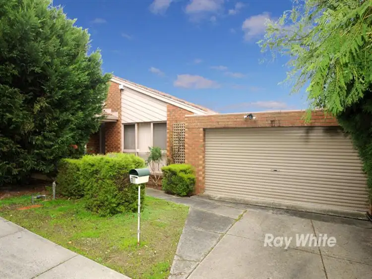 126 Gleneagles Drive, Endeavour Hills VIC 3802
