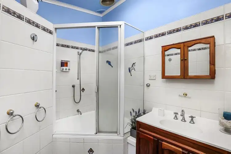 Seventh view of Homely house listing, 4 Kerry Crescent, Berkeley Vale NSW 2261