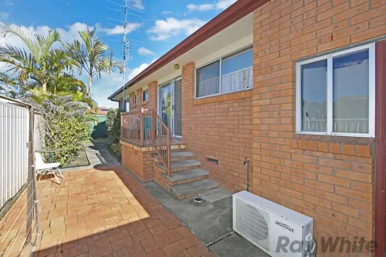 Third view of Homely villa listing, 3/48-50 Ocean View Road, Gorokan NSW 2263