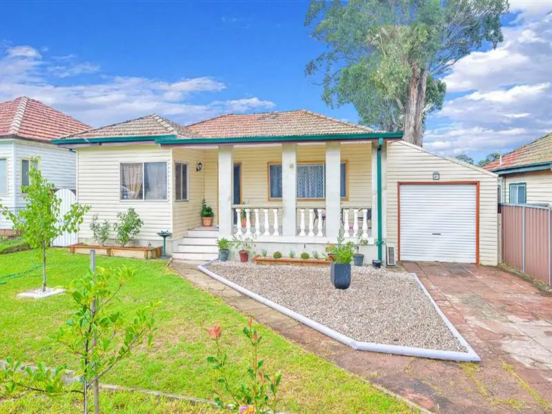 Main view of Homely house listing, 31 Hoddle Avenue, Campbelltown NSW 2560