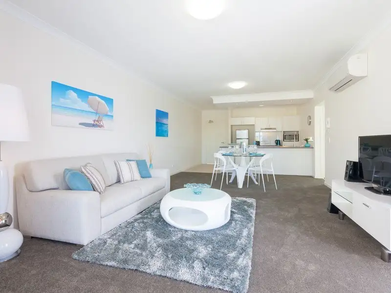 Main view of Homely unit listing, 4/2 Tallebudgera Drive, Palm Beach QLD 4221