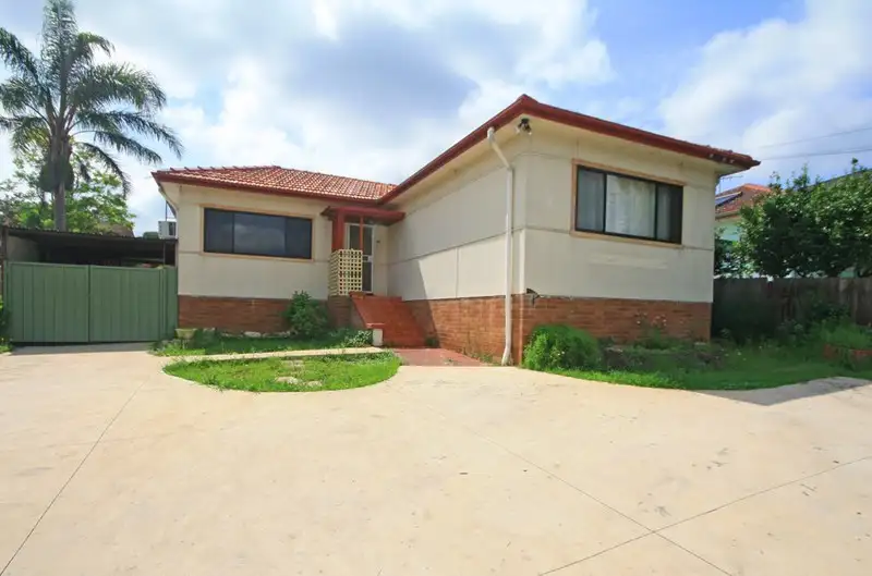 Main view of Homely house listing, 100 Canterbury Road, Glenfield NSW 2167