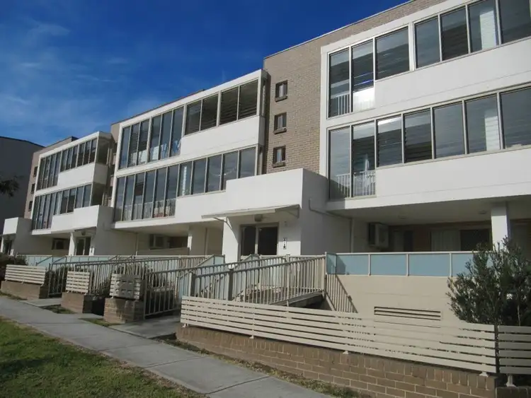 2/12-14 Lydbrook Street, Westmead NSW 2145