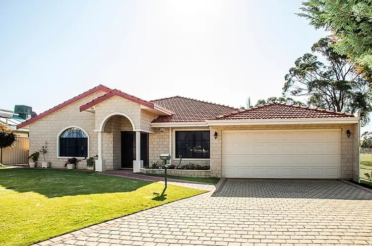 24 Plane Tree Green, Forrestfield WA 6058