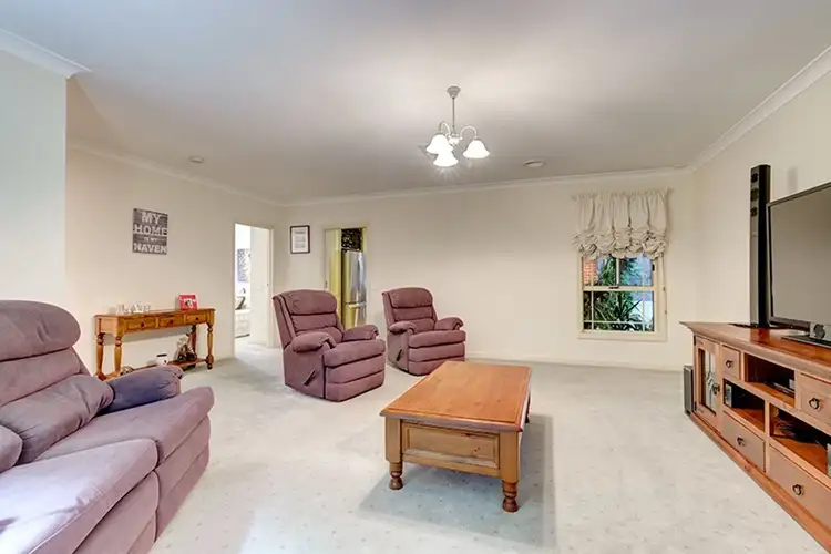 Third view of Homely house listing, 5 Memorial Drive, Wodonga VIC 3690