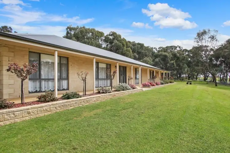 490 Whytes Road, Baranduda VIC 3691