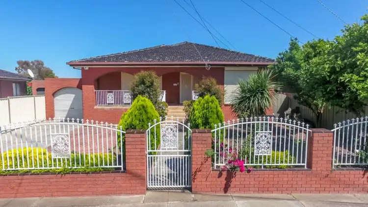 9 Jacinta Way, Kings Park VIC 3021