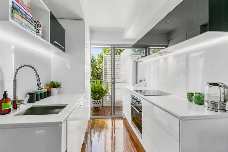 Main view of Homely unit listing, 3/19 Gibson Street, Annerley QLD 4103