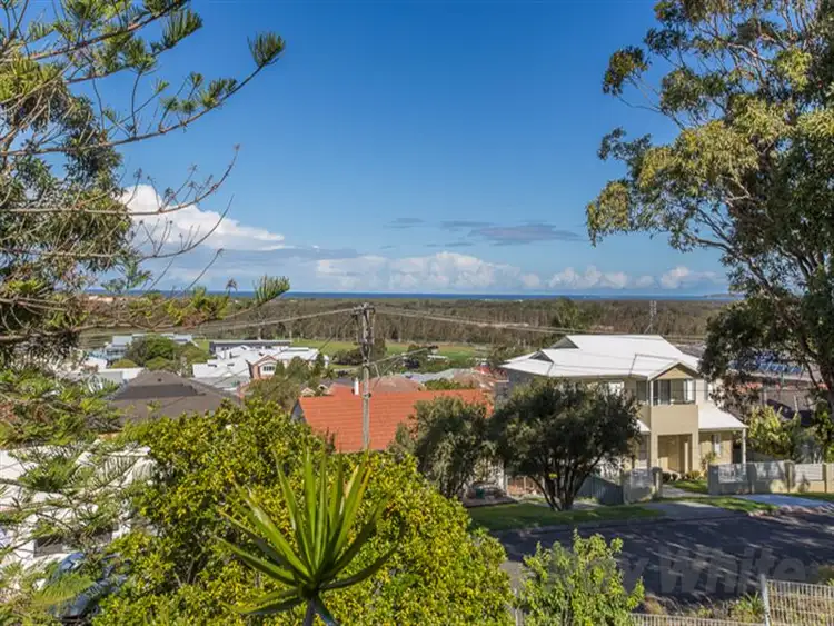 7 Chief Street, Belmont North NSW 2280