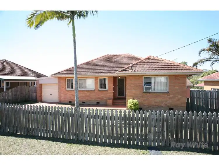 Second view of Homely house listing, 4 Lupin Street, Inala QLD 4077