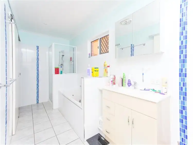 Sixth view of Homely house listing, 10 Gardenia Court, Beaconsfield QLD 4740