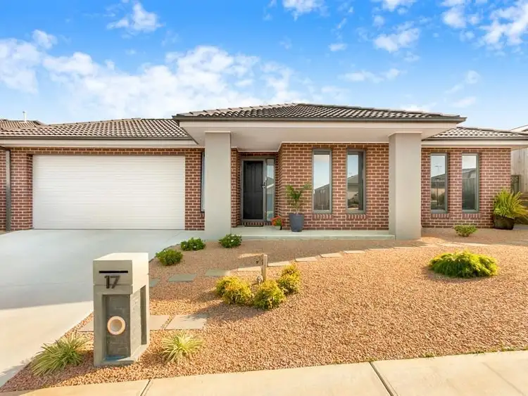 17 Golden Avenue, Warragul VIC 3820