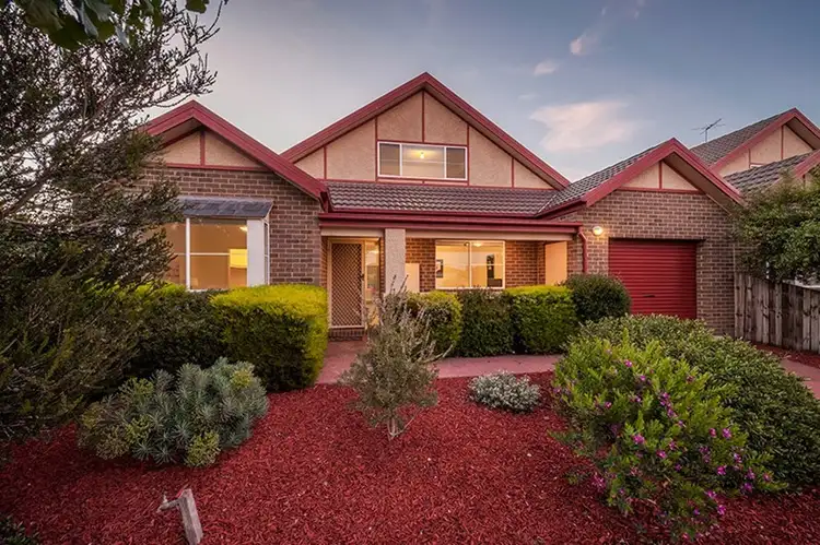 32 Garonne Circuit, Roxburgh Park VIC 3064