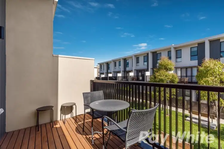 5 Central Park Walk, Cheltenham VIC 3192