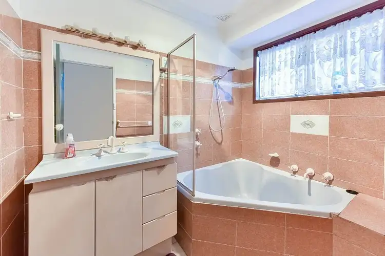 Fifth view of Homely house listing, 6 Bundy Close, Macquarie Fields NSW 2564
