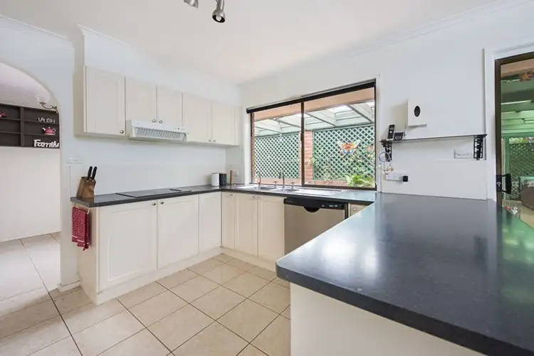 8 Grampian Court, Rochedale South QLD 4123