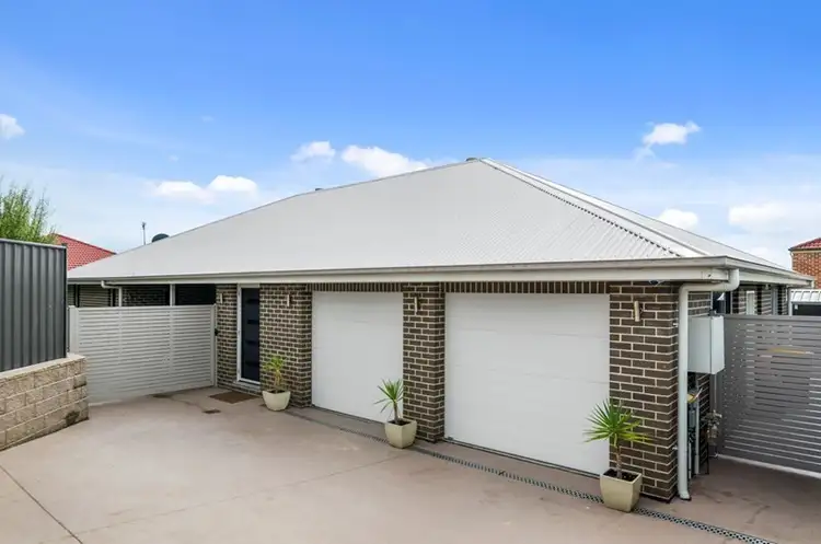 11 Spears Place, Horsley NSW 2530