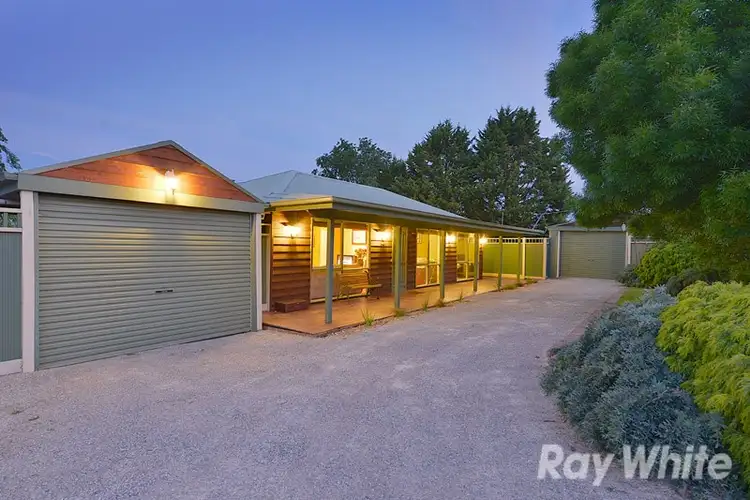 32 Parkvalley Drive, Chirnside Park VIC 3116