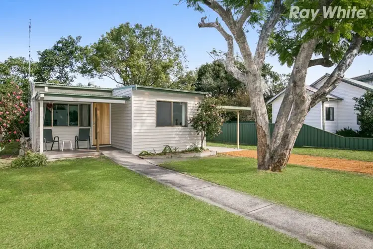 100 Gallipoli Avenue, Umina Beach NSW 2257