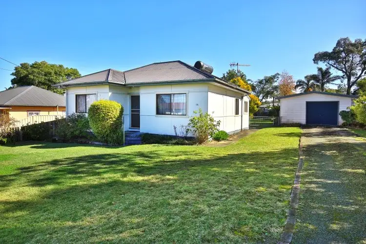 15 Karowa Street, Bomaderry NSW 2541