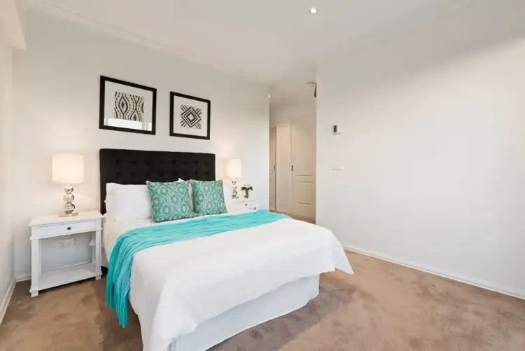 Sixth view of Homely townhouse listing, 1B/7 Hillcrest Avenue, Chadstone VIC 3148