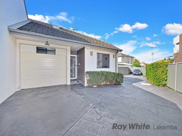 7/74 Napoleon Road, Greenacre NSW 2190