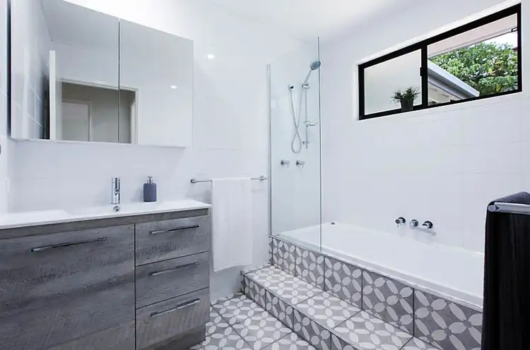 Sixth view of Homely house listing, 3 Roba Place, Ashmore QLD 4214