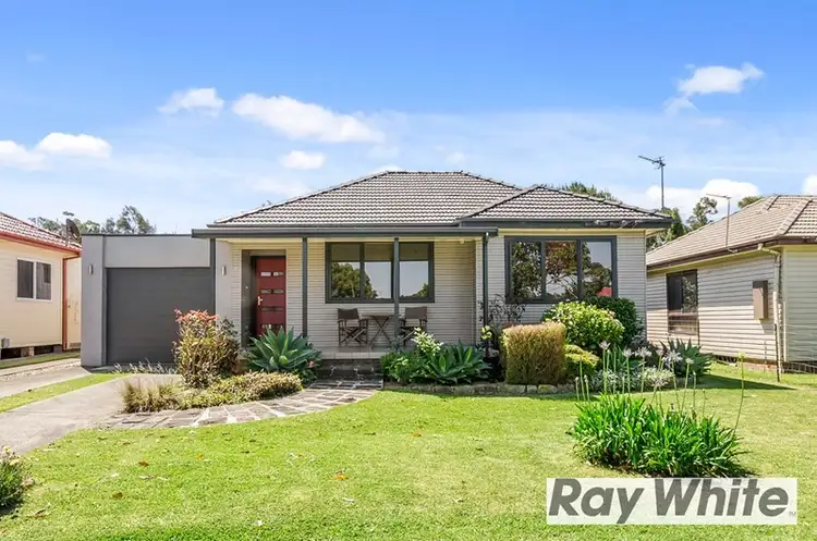 6 Oxford Road, Dapto NSW 2530