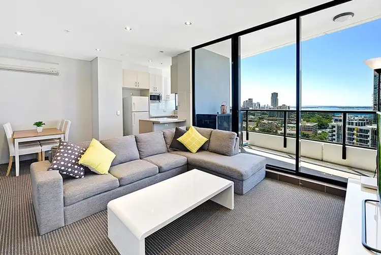 2 Aqua Street, Southport QLD 4215