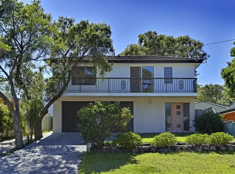 5 Marlowe Road, Bateau Bay NSW 2261