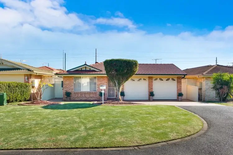 5 Helman Place, Ingleburn NSW 2565